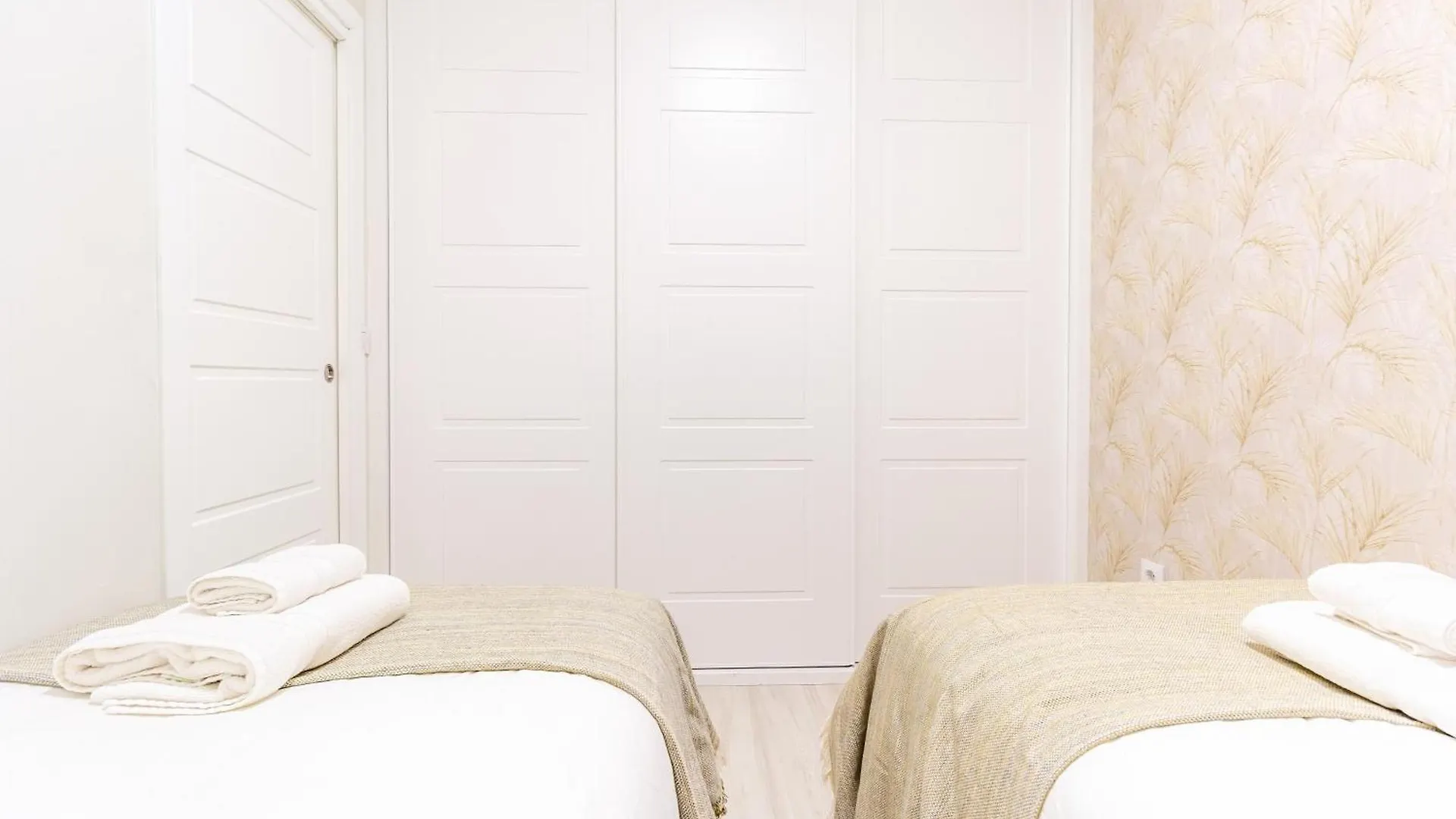 Alohamundi Gavidia II Apartment Seville
